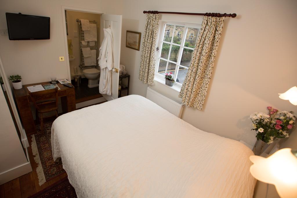 Deluxe Double Room with Shower